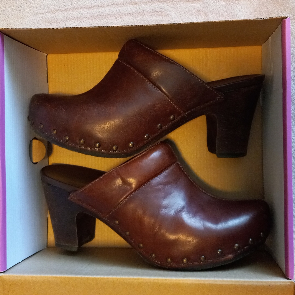 Dansko Rae clog heels